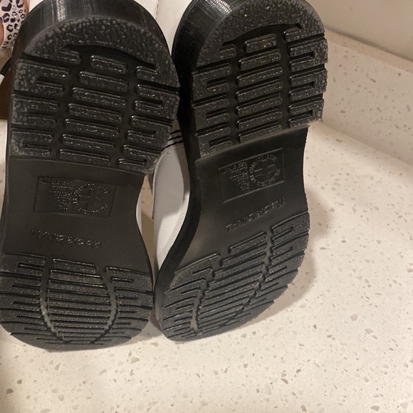BRAND NEW Leather Dr. Martins - Picture 4 of 5